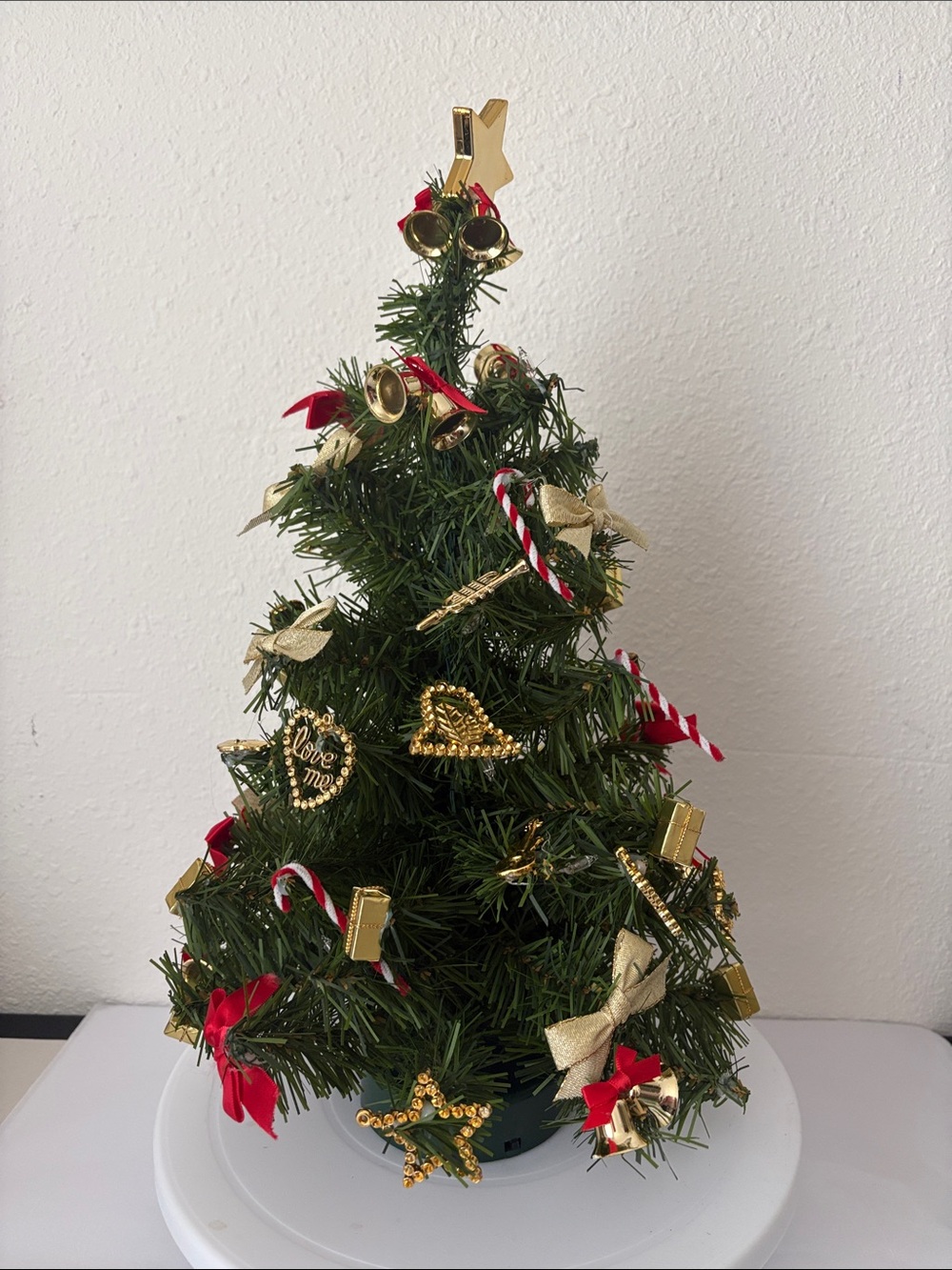 Mini Green Christmas Tree with Red and Gold Accents with blinking lights - Picture 3 of 6